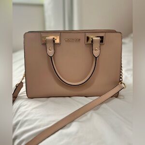 Michael Kors Quinn crossbody satchel